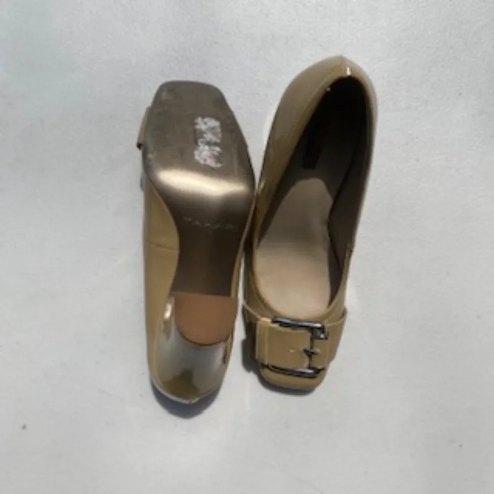 Tahari Patent Pumps - Picture 2 of 16